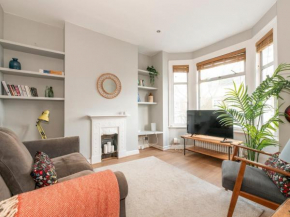 Cozy & Chic 1-Bed near Shepard's bush, West London